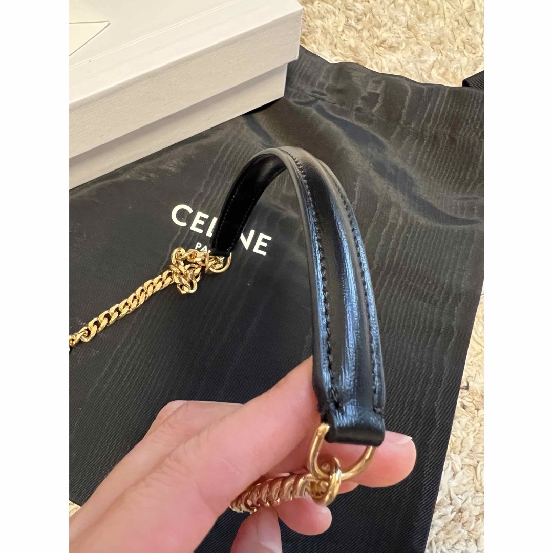 celine(セリーヌ)のCELINE チェーンウォレット マーゴ トリオンフ レディースのバッグ(ショルダーバッグ)の商品写真