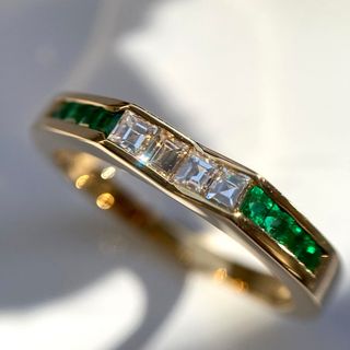 18K   キリリとした煌めき  ダイヤモンド エメラルド リング(リング(指輪))