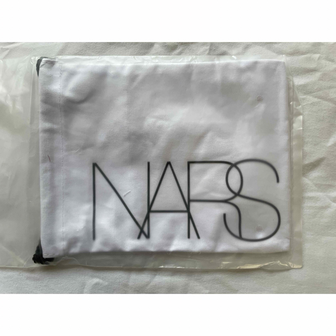 NARS(ナーズ)のナーズ　巾着袋 レディースのファッション小物(ポーチ)の商品写真