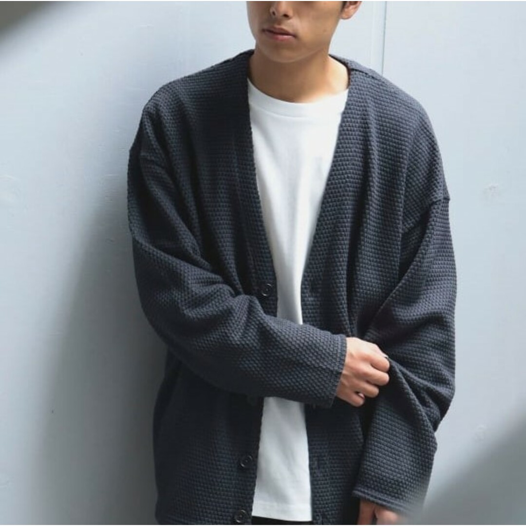 B:MING by BEAMS ビーミング バイ ビームス 23AW ワッフルリラックスVネックカーディガン 92-13-0337-147 S 墨黒 トップス【中古】【B:MING by BEAMS】 メンズのトップス(カーディガン)の商品写真