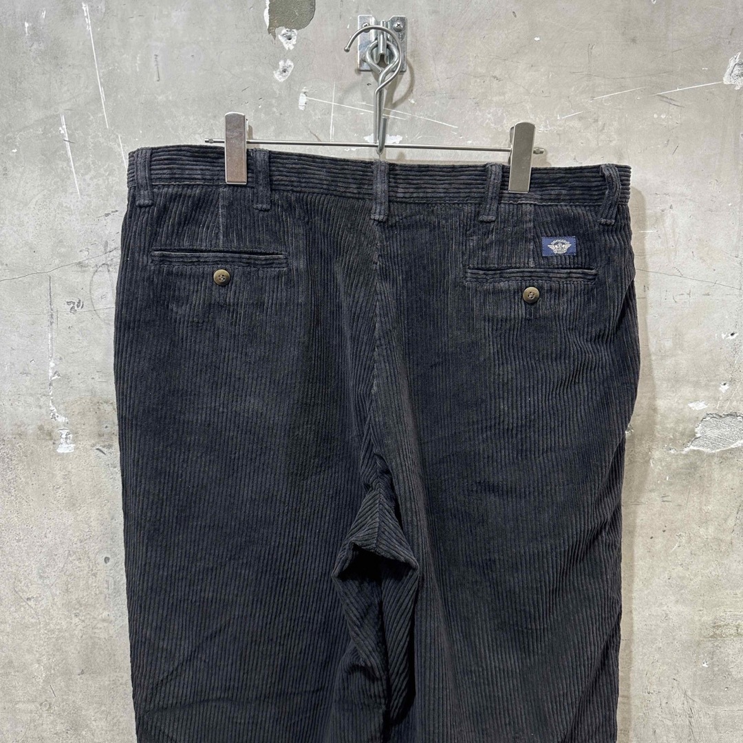 Levi's(リーバイス)のUSA古着ドッカーズ DOCKERS コーデュロイ ツータック スラックスパンツ メンズのパンツ(スラックス)の商品写真