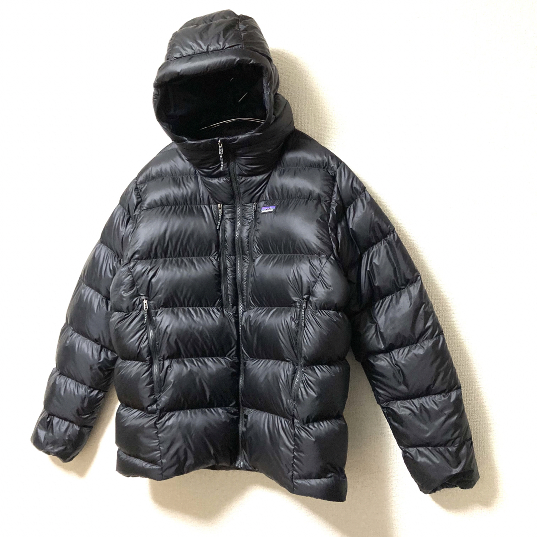 patagonia(パタゴニア)の【ほぼ未使用】Patagonia フィッツロイ ダウン フーディ  L メンズのジャケット/アウター(ダウンジャケット)の商品写真