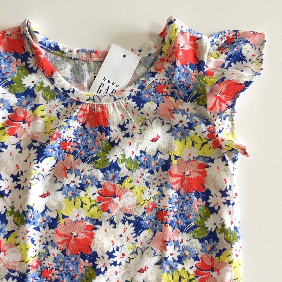 babyGAP(ベビーギャップ)の新品♡baby gap♡チュニック♡花柄/ラルフローレン/ユニクロ/ H&M/他 キッズ/ベビー/マタニティのキッズ服女の子用(90cm~)(Tシャツ/カットソー)の商品写真