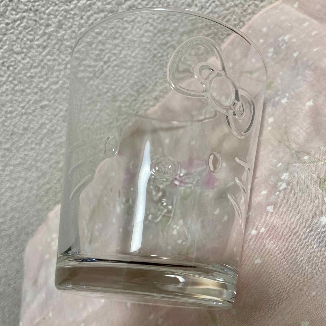サンリオ(サンリオ)の新品 未使用 ハローキティ グラス ガラス コップ エンタメ/ホビーのおもちゃ/ぬいぐるみ(キャラクターグッズ)の商品写真