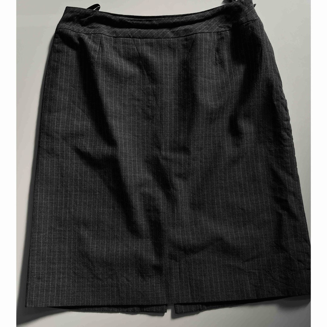 COMME CA ISM(コムサイズム)の台形スカート　オフィス　仕事　夏　薄手 レディースのスカート(ひざ丈スカート)の商品写真