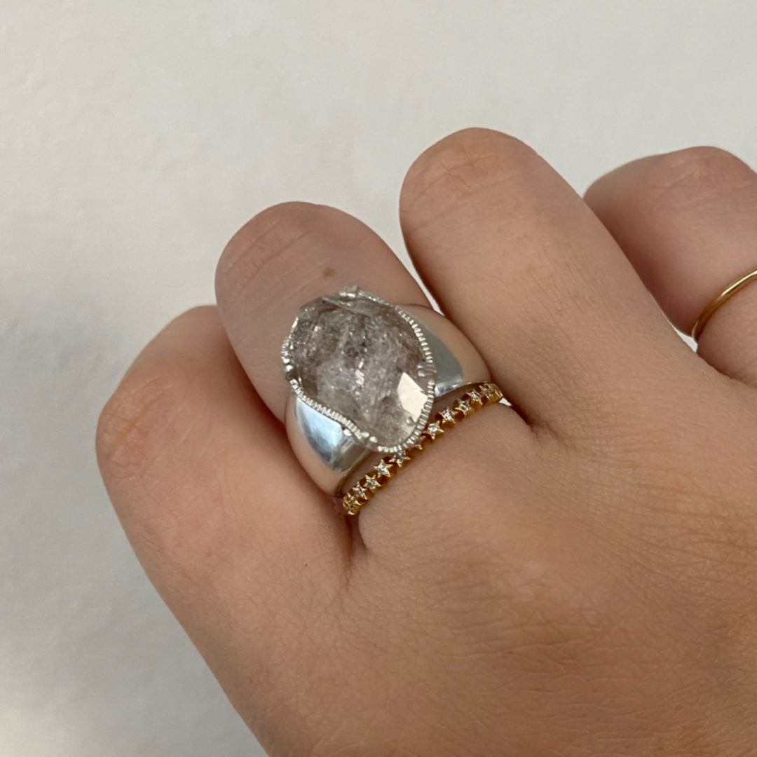 tatsuo nagahata シルバークオーツリング 15号 レディースのアクセサリー(リング(指輪))の商品写真