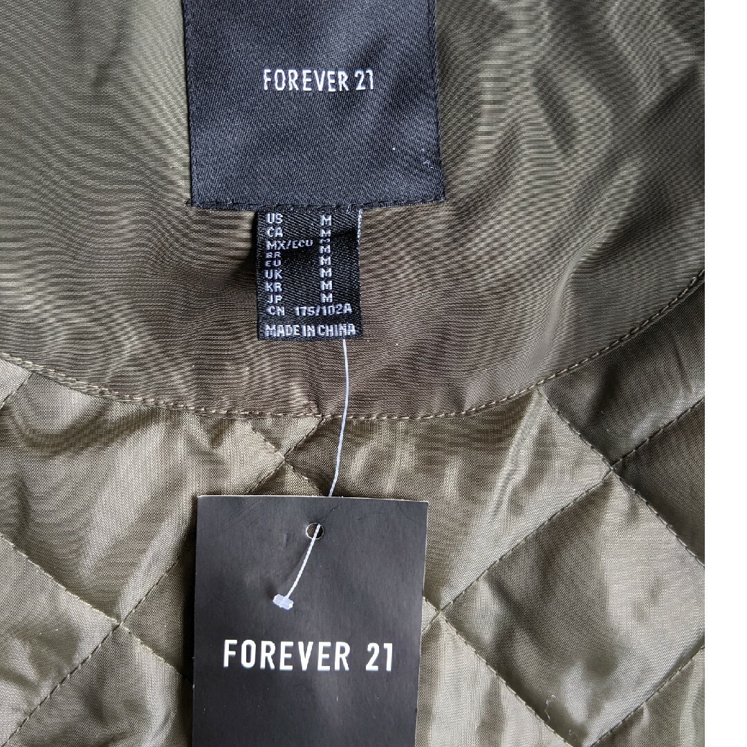 FOREVER 21(フォーエバートゥエンティーワン)の新品・未使用 ★FOREVER21 Men’s  NYLON 中綿  ジャケット メンズのジャケット/アウター(ナイロンジャケット)の商品写真