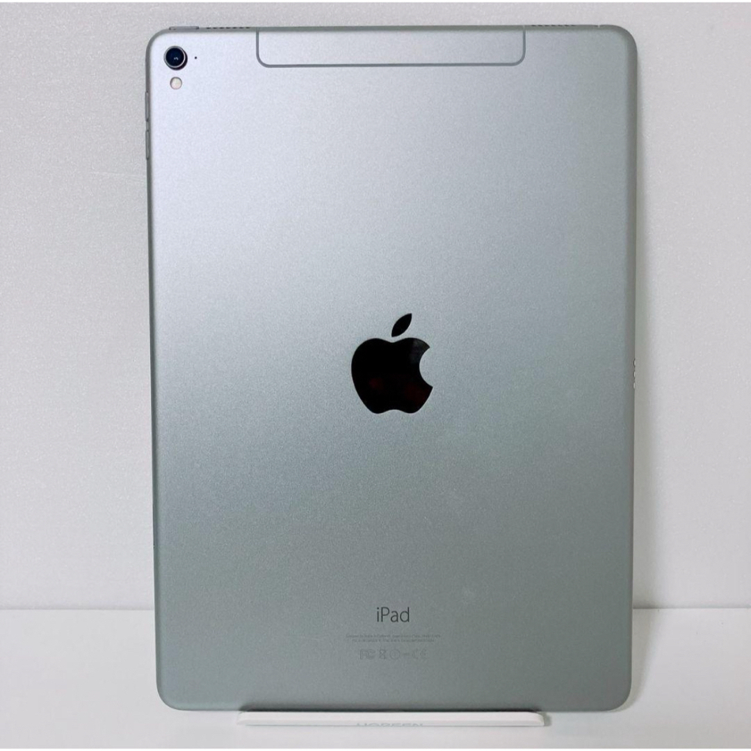 iPad(アイパッド)の<バレンタインセール> 新品未使用　iPad Pro 第一世代 32GB  スマホ/家電/カメラのPC/タブレット(タブレット)の商品写真
