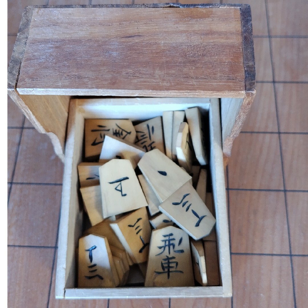 将棋盤 エンタメ/ホビーのテーブルゲーム/ホビー(囲碁/将棋)の商品写真
