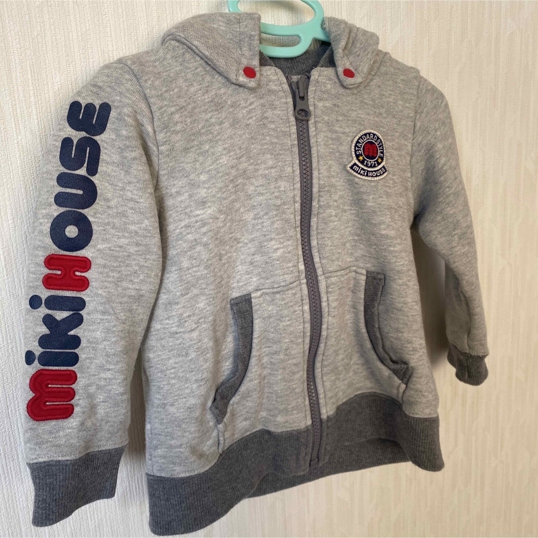 mikihouse(ミキハウス)の【完売品】ミキハウス MIKIHOUSE パーカー グレー キッズ/ベビー/マタニティのキッズ服男の子用(90cm~)(ジャケット/上着)の商品写真