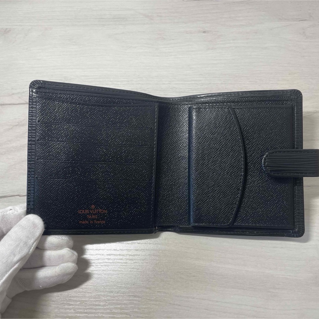 LOUIS VUITTON(ルイヴィトン)のルイヴィトン　エピ　ポルトビエ　2つ折り財布　コンパクト メンズのファッション小物(折り財布)の商品写真