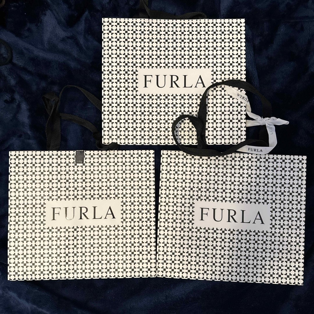 Furla(フルラ)のFURLA フルラ 紙袋 レディースのバッグ(ショップ袋)の商品写真