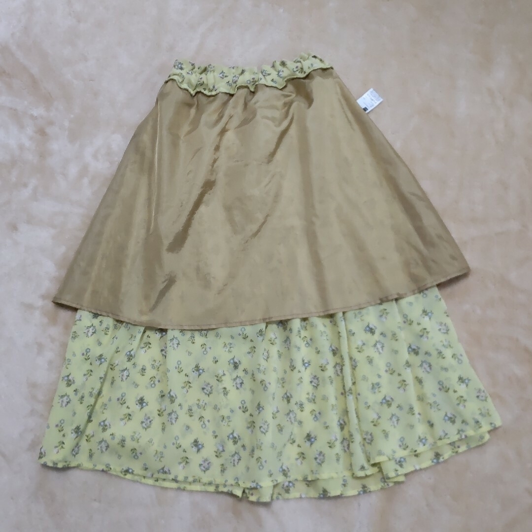 GU(ジーユー)のGU　ジーユー　スカート　140　女児　イエロー　花柄 キッズ/ベビー/マタニティのキッズ服女の子用(90cm~)(スカート)の商品写真