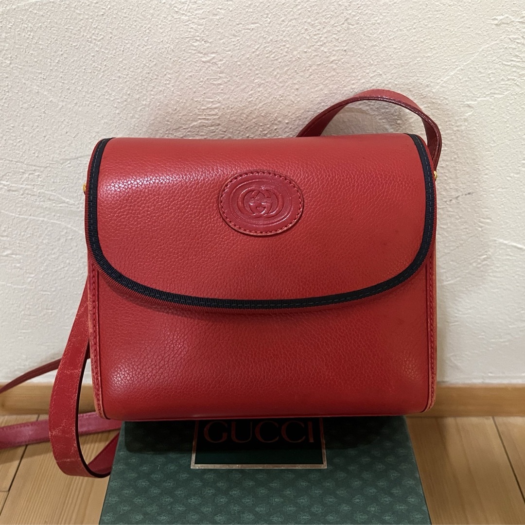 Gucci(グッチ)のGUCCI ビンテージバッグ　赤 レディースのバッグ(ショルダーバッグ)の商品写真