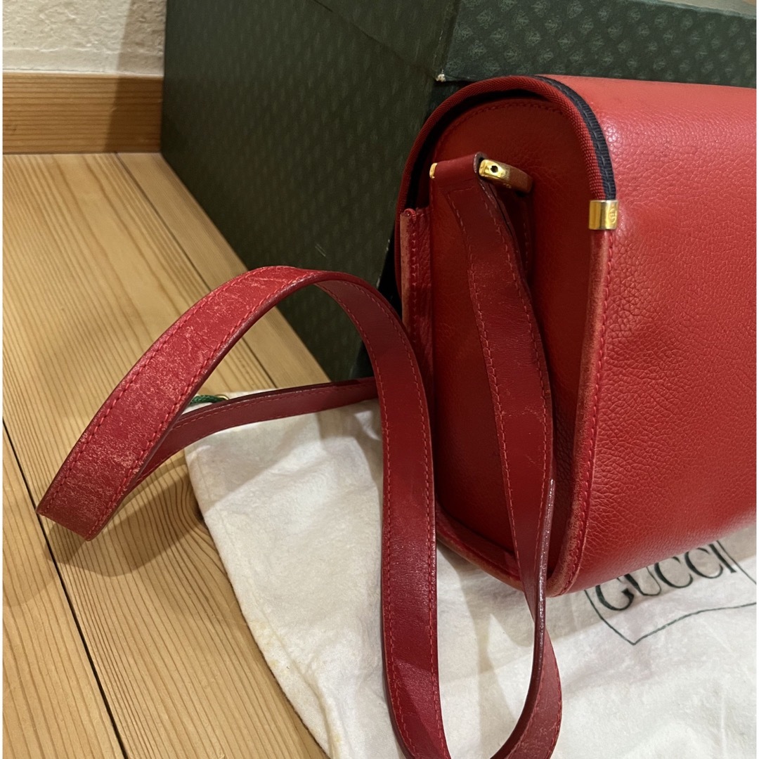 Gucci(グッチ)のGUCCI ビンテージバッグ　赤 レディースのバッグ(ショルダーバッグ)の商品写真