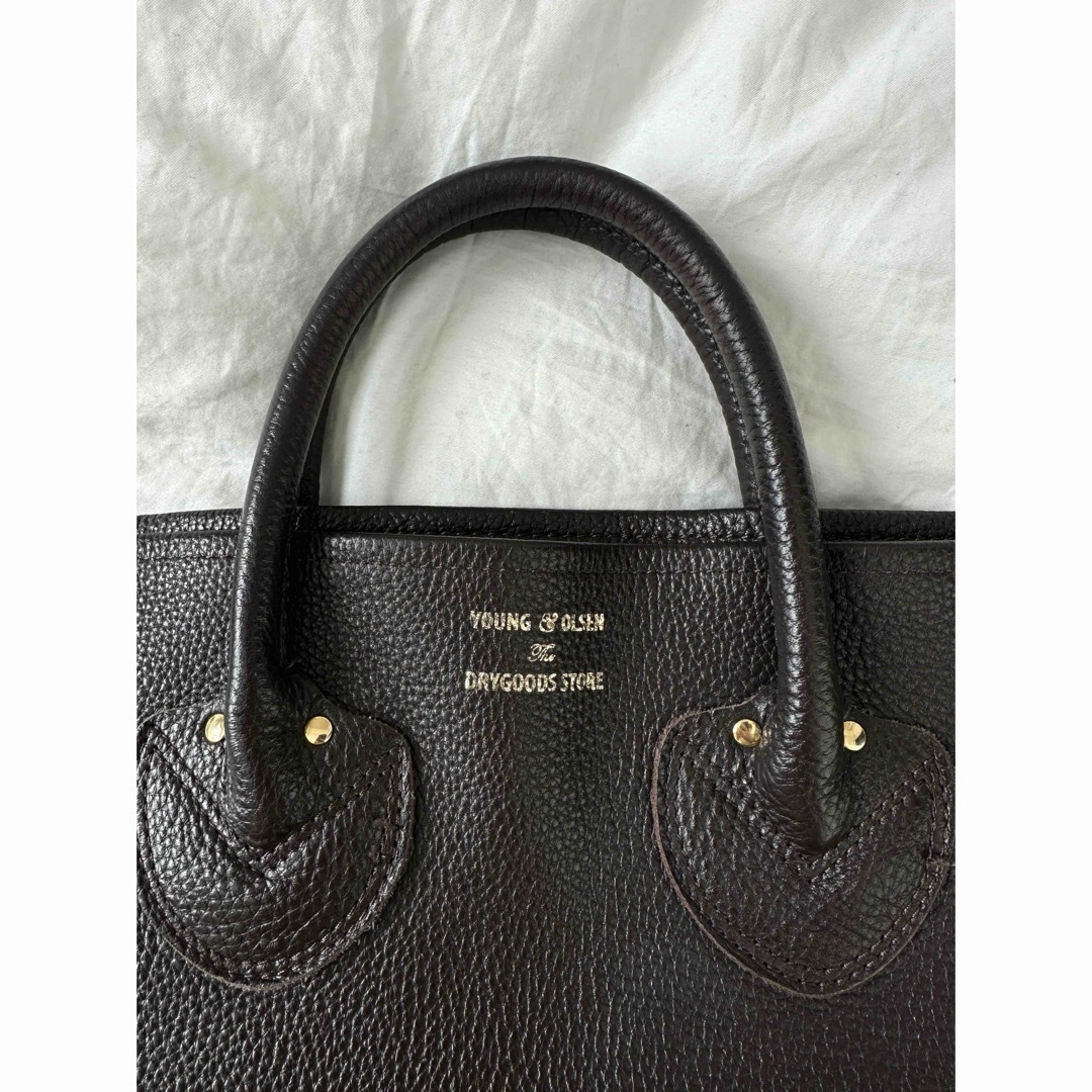 YOUNG&OLSEN(ヤングアンドオルセン)のYOUNG&OLSEN EMBOSSED LEATHER TOTE M レディースのバッグ(トートバッグ)の商品写真
