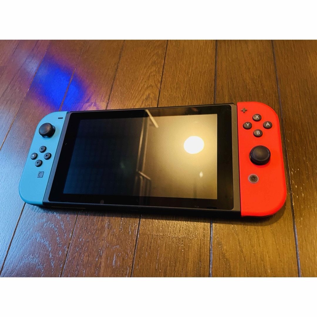 Nintendo Switch(ニンテンドースイッチ)の★良品★ Nintendo スイッチ 本体 新型 バッテリー強化版 プロコン エンタメ/ホビーのゲームソフト/ゲーム機本体(家庭用ゲーム機本体)の商品写真