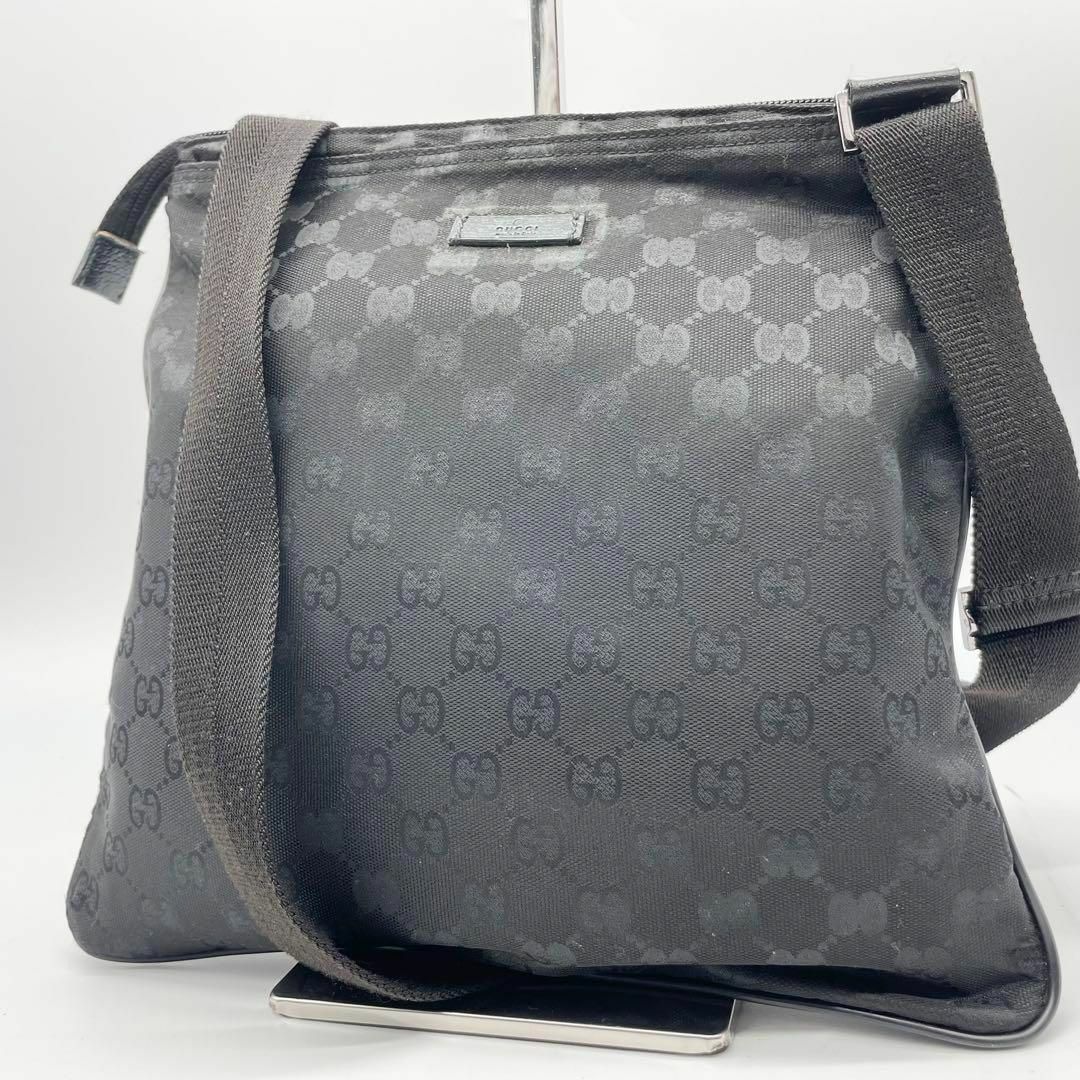 Gucci(グッチ)のグッチ　ショルダーバッグ　サコッシュ　GGキャンバス　レザー　ブラック メンズのバッグ(ショルダーバッグ)の商品写真