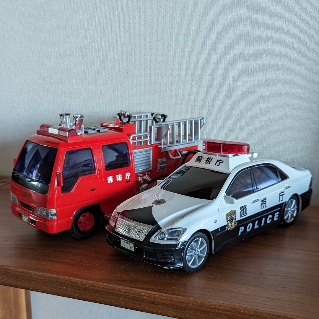 TOYCO(トイコー)のトイコーサウンドシリーズ（パトカー&ポンプ消防車） キッズ/ベビー/マタニティのおもちゃ(電車のおもちゃ/車)の商品写真