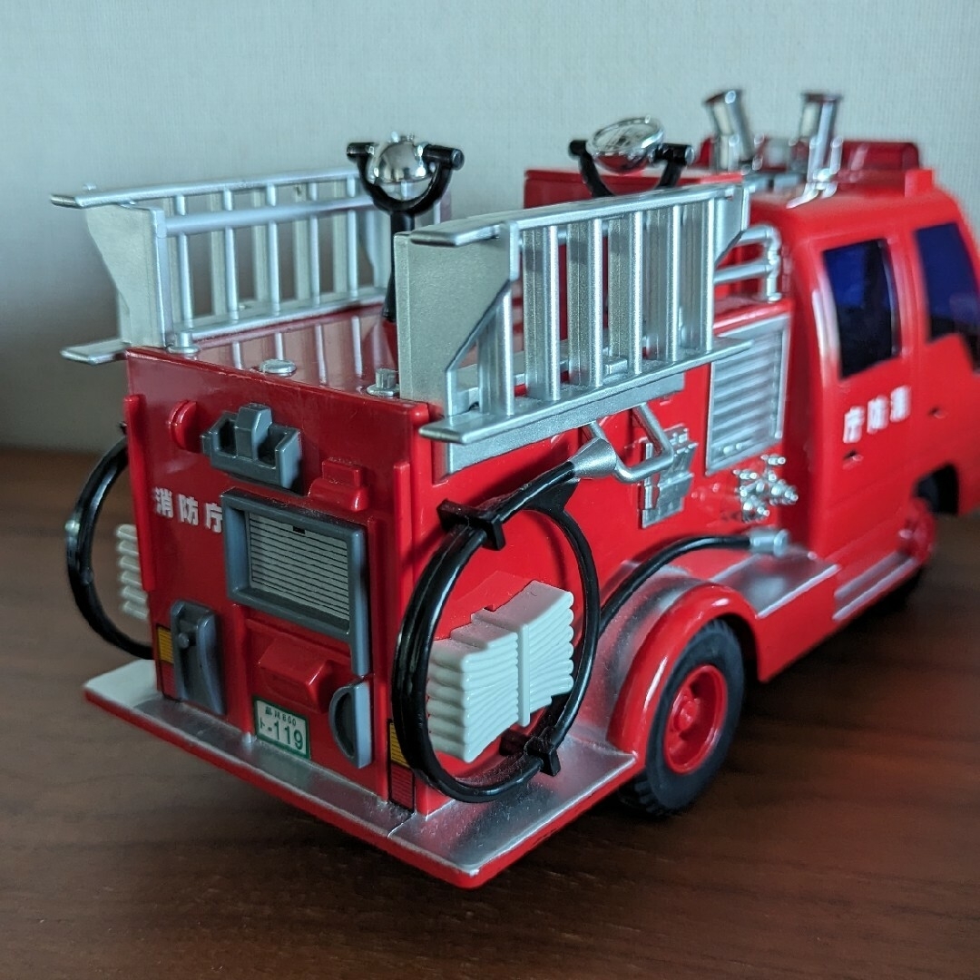 TOYCO(トイコー)のトイコーサウンドシリーズ（パトカー&ポンプ消防車） キッズ/ベビー/マタニティのおもちゃ(電車のおもちゃ/車)の商品写真