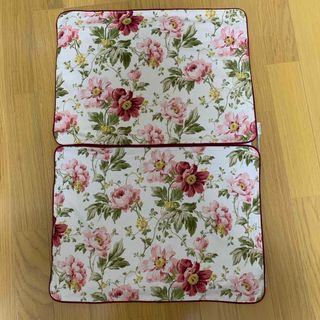 LAURA ASHLEY - ローラアシュレイ UK製壁紙 ピンクのラマ 新品1本から