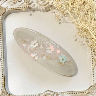 ハートで作る桜　バレッタ　レジン(ヘアアクセサリー)