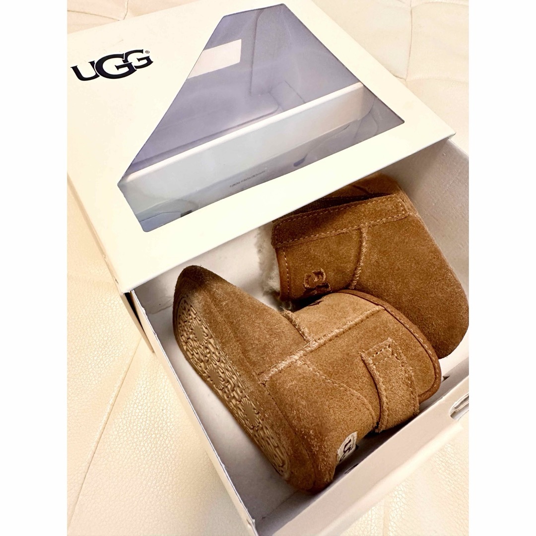 UGG(アグ)のUGG baby◆ JESSE IIベビージェシーアグムートンブーツ キッズ/ベビー/マタニティのベビー靴/シューズ(~14cm)(ブーツ)の商品写真