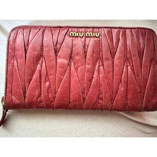 ミュウミュウ(miumiu)のmiu miu 長財布(財布)