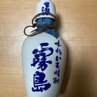 キリシマシュゾウ(霧島酒造)の未開封　焼酎　霧島　陶器ボトル　ぐい呑み付　度数　25%(焼酎)