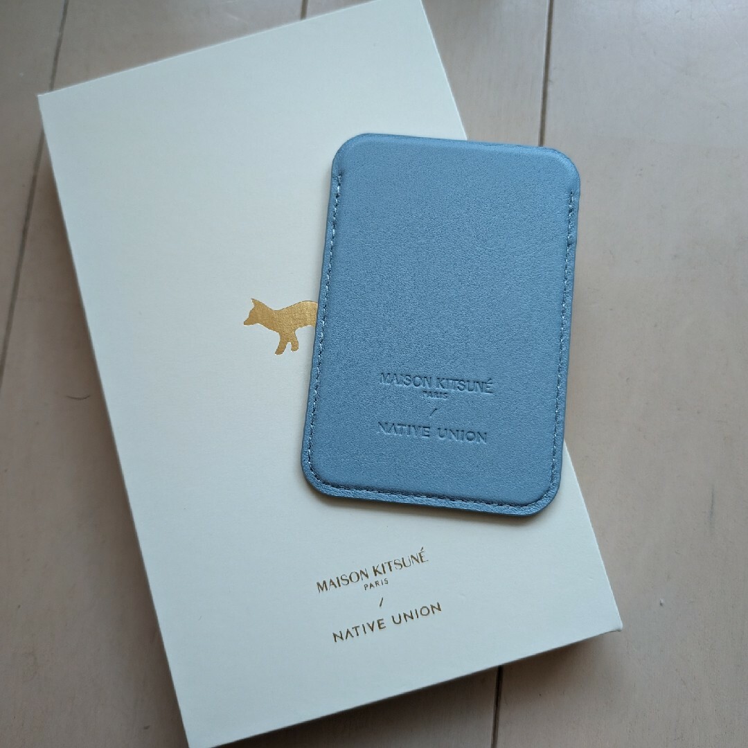 MAISON KITSUNE'(メゾンキツネ)のネイティブユニオン × メゾンキツネ  スマホケース用カードホルダー スマホ/家電/カメラのスマホアクセサリー(iPhoneケース)の商品写真