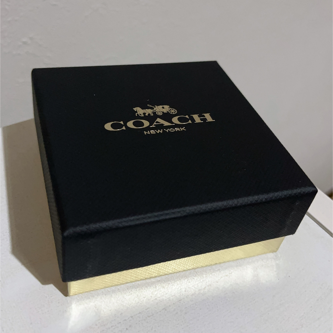 COACH(コーチ)のcoach シグネチャースタッドピアス レディースのアクセサリー(ピアス)の商品写真