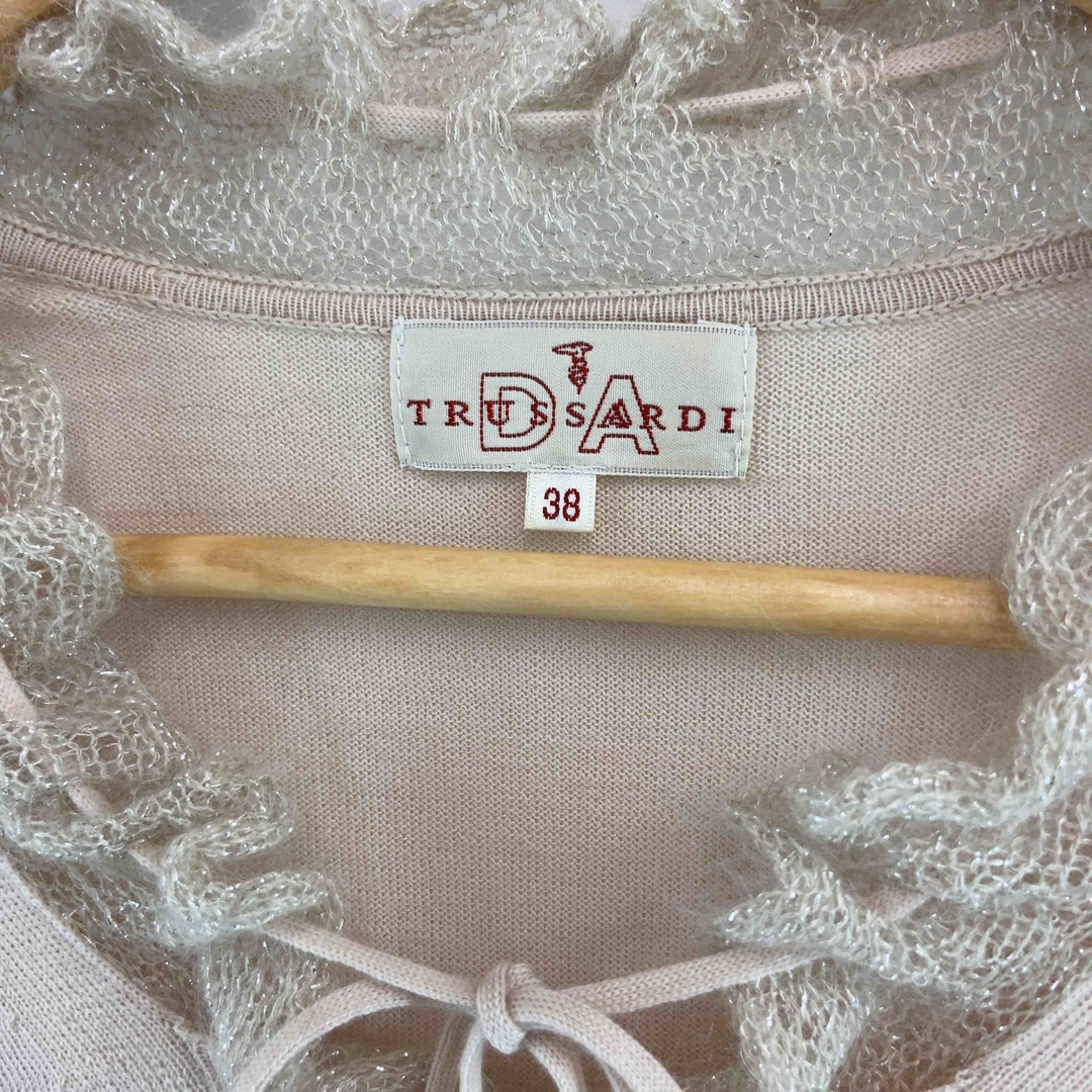 Trussardi(トラサルディ)のTRUSSARDI レディース  ニット/セーターVネック 襟レース 長袖 ベージュ レディースのトップス(ニット/セーター)の商品写真