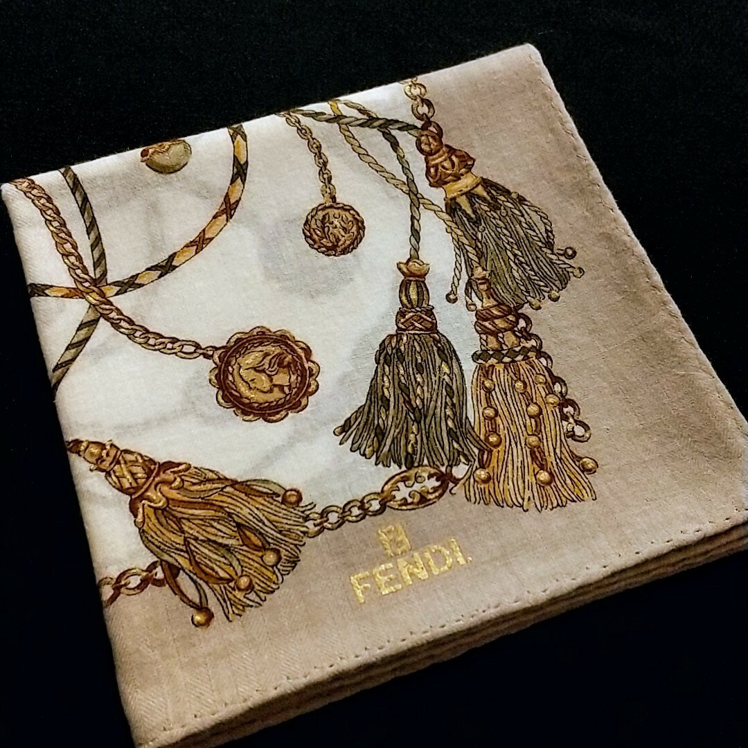 FENDI(フェンディ)のFENDI ハンカチ レディースのファッション小物(ハンカチ)の商品写真