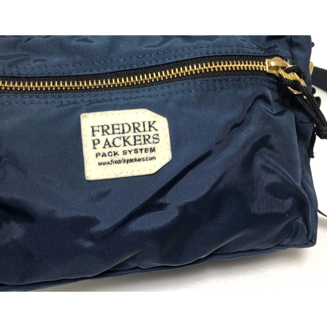 FREDRIK PACKERS(フレドリックパッカーズ)のフレドリックパッカーズ ショルダーバッグ 2402114 ネイビー　スクエア レディースのバッグ(ショルダーバッグ)の商品写真