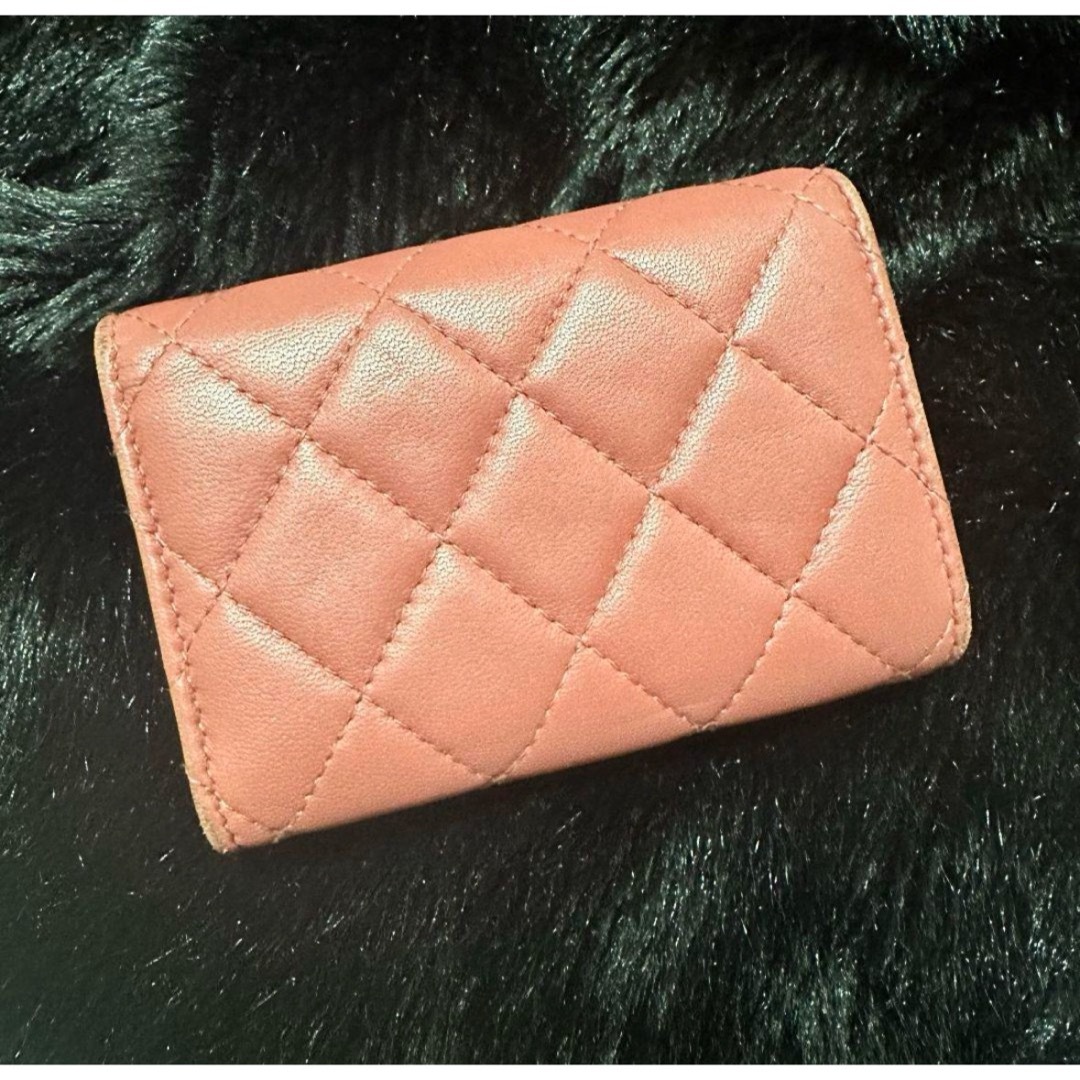 CHANEL(シャネル)のCHANEL　三つ折り財布　マトラッセ　ココマーク レディースのファッション小物(財布)の商品写真