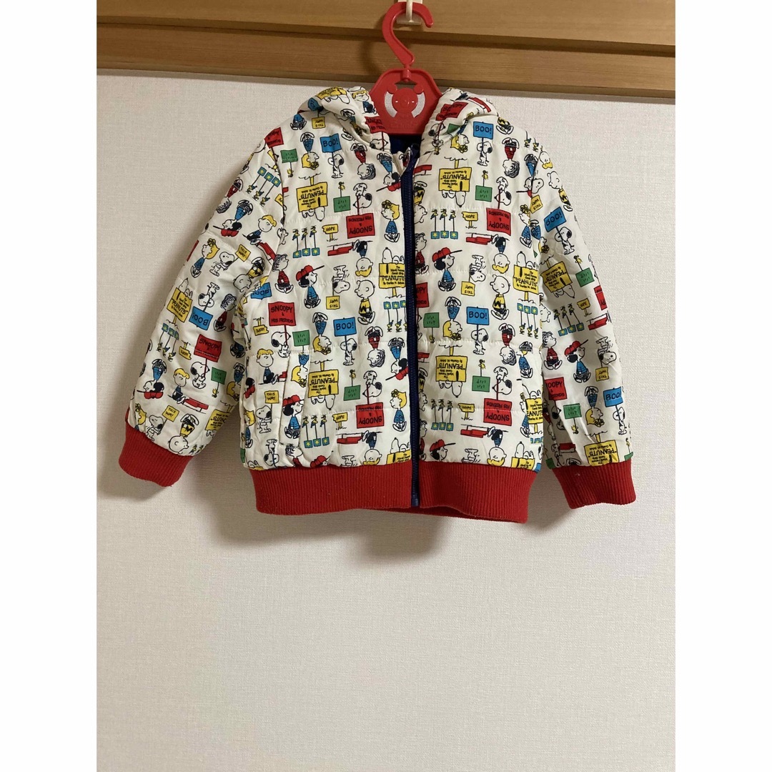 SNOOPY(スヌーピー)の【95㎝】中綿リバーシブルアウター スヌーピー キッズ/ベビー/マタニティのキッズ服男の子用(90cm~)(ジャケット/上着)の商品写真