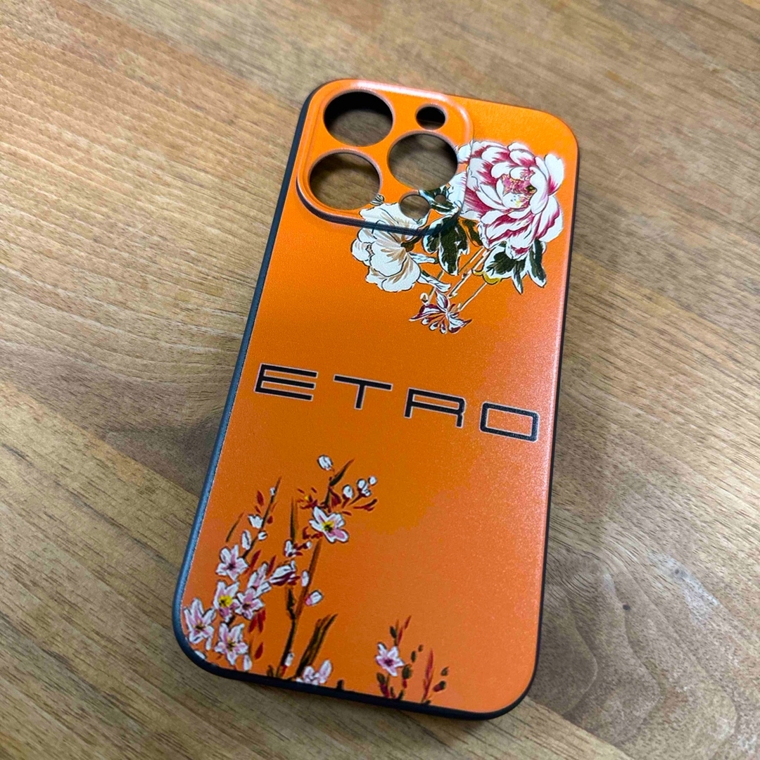 ETRO(エトロ)のiPhone 15 pro エトロスマホケース スマホ/家電/カメラのスマホアクセサリー(iPhoneケース)の商品写真