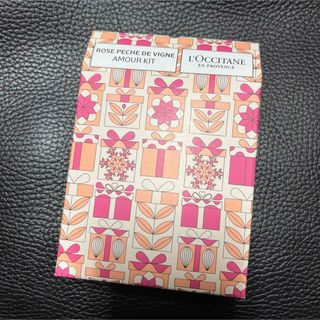 ロクシタン(L'OCCITANE)のロクシタン　ローズヴァインピーチ アムール  バスボム＆ハンドクリーム セット(ハンドクリーム)