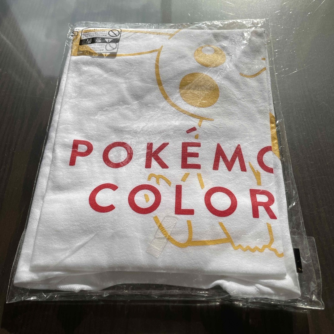 POKEMON COLORS 限定Tシャツ(ピカチュウ) エンタメ/ホビーのおもちゃ/ぬいぐるみ(キャラクターグッズ)の商品写真