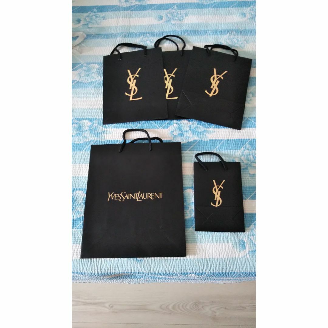 Yves Saint Laurent(イヴサンローラン)のYSL紙袋   5個セット【送料無料】 レディースのバッグ(ショップ袋)の商品写真