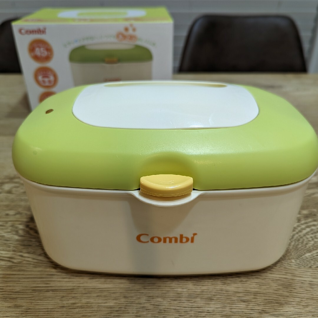 combi(コンビ)のクイックウォーマー フレッシュグリーン(1個) キッズ/ベビー/マタニティのおむつ/トイレ用品(ベビーおしりふき)の商品写真