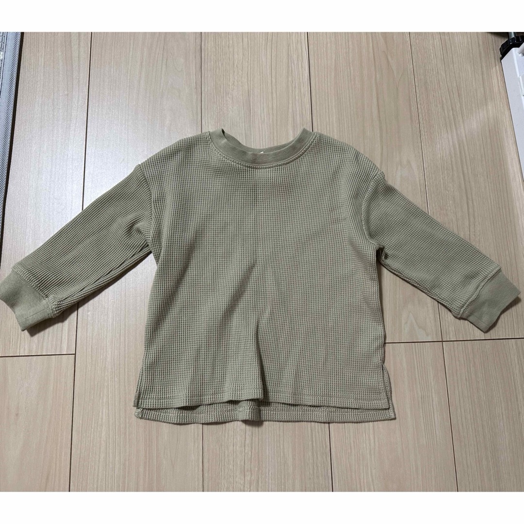 futafuta(フタフタ)のバースデイ トップス 無地90センチ キッズ/ベビー/マタニティのキッズ服男の子用(90cm~)(Tシャツ/カットソー)の商品写真