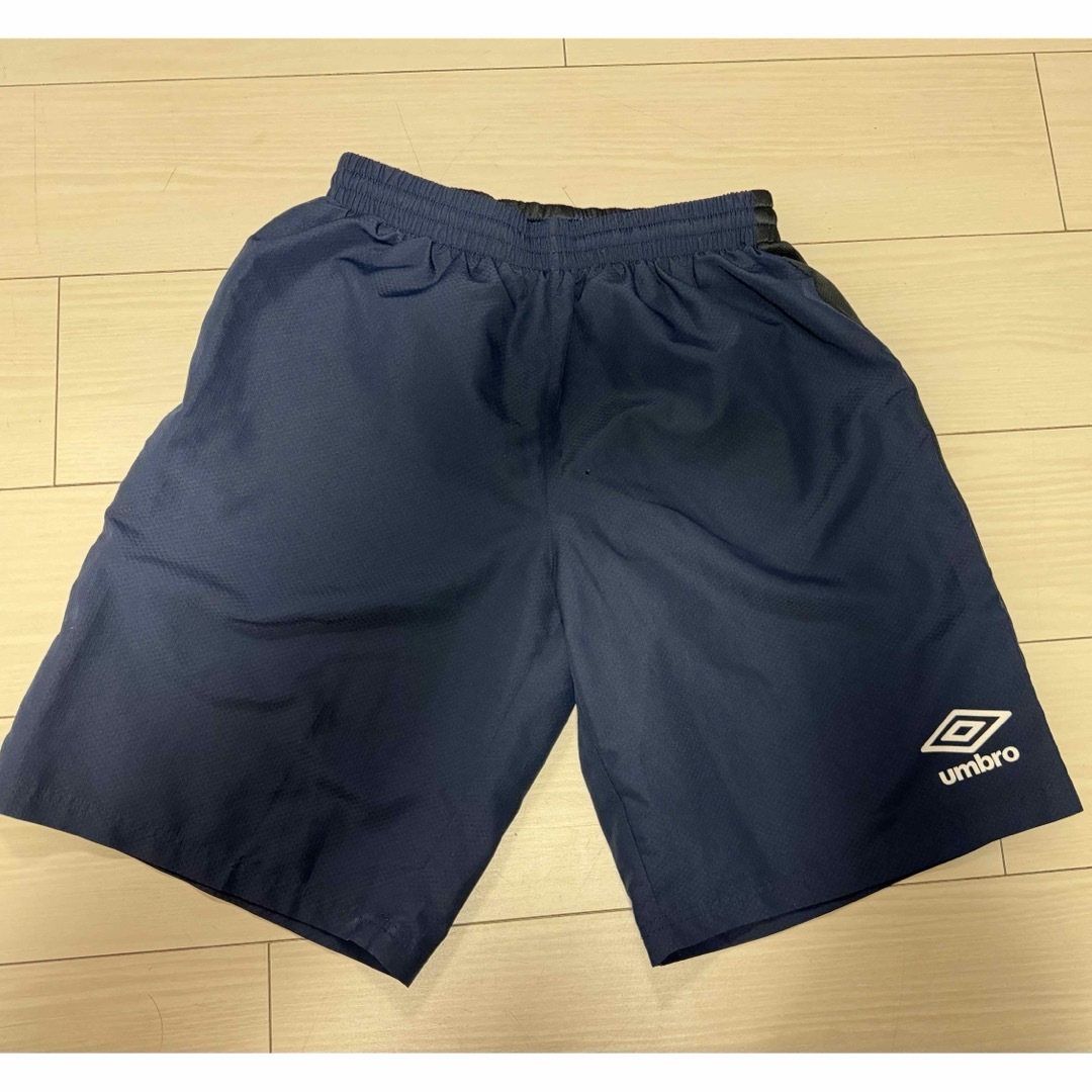UMBRO(アンブロ)のアンブロ　umbro サッカー　短パン ネイビー メンズのパンツ(ショートパンツ)の商品写真