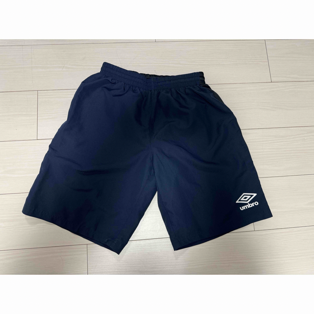 UMBRO(アンブロ)のアンブロ　umbro サッカー　短パン ネイビー メンズのパンツ(ショートパンツ)の商品写真