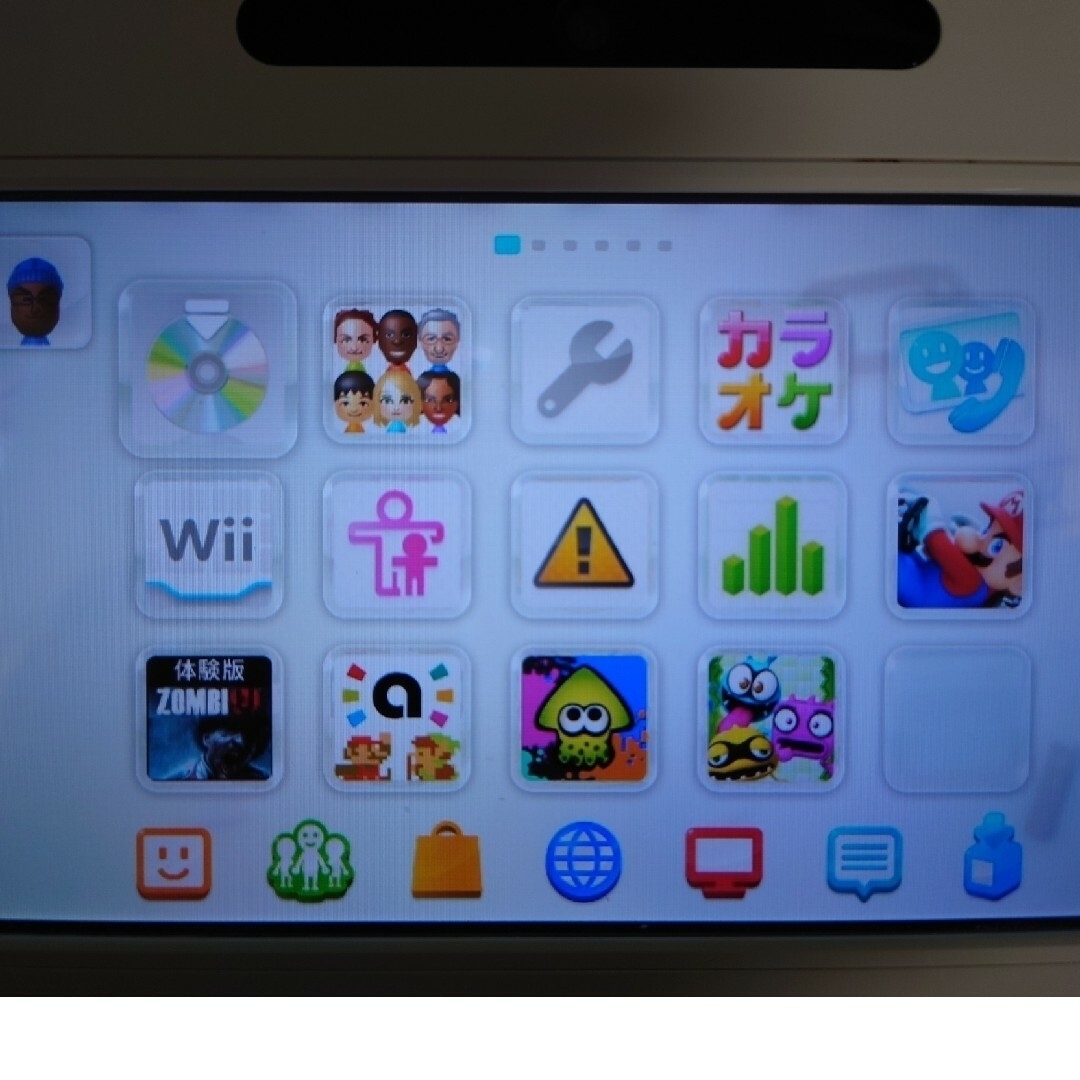 Wii U(ウィーユー)のWiiU 　コントローラ、ソフトセット エンタメ/ホビーのゲームソフト/ゲーム機本体(家庭用ゲーム機本体)の商品写真