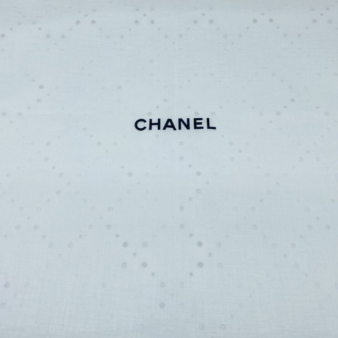 CHANEL(シャネル)のCHANEL　シャネル　ニット　シャツ　カーディガン　半袖　ブルー　ホワイト　サイズ34　新品同様　レディース　 レディースのトップス(ニット/セーター)の商品写真