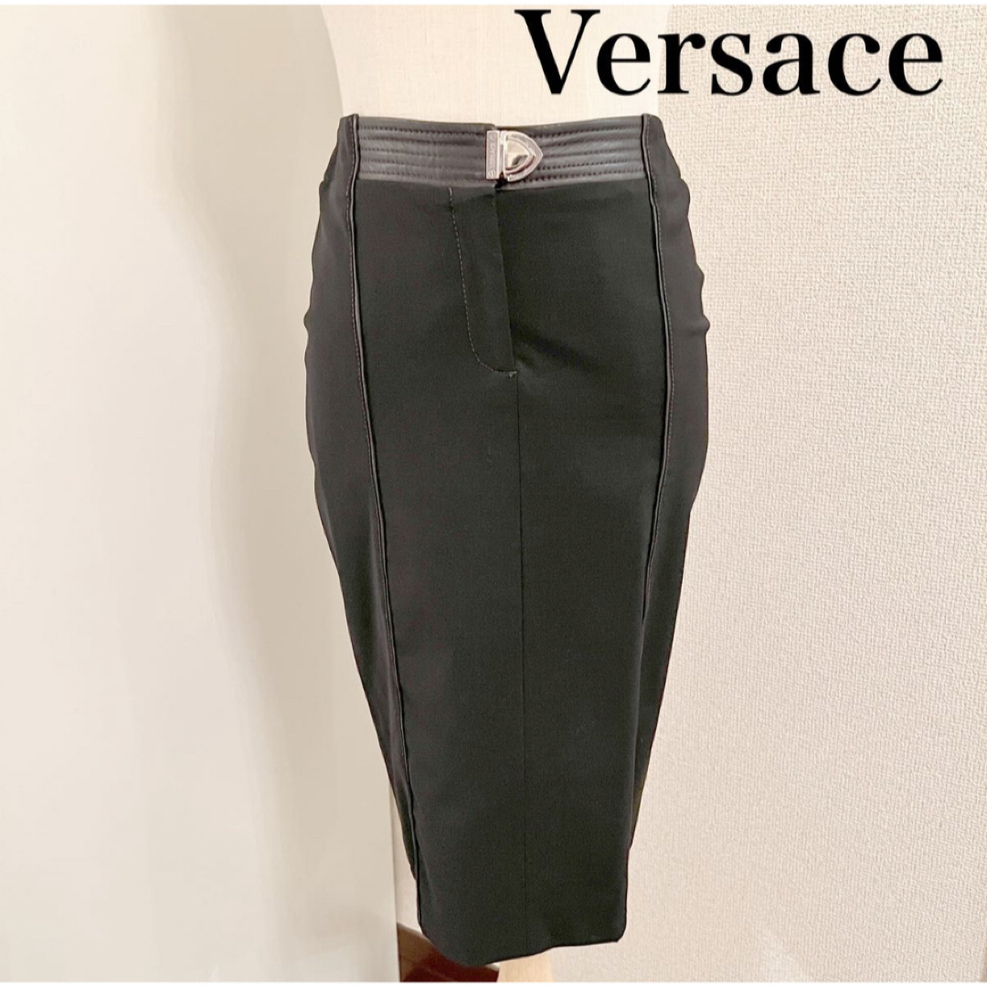スカート タイトスカート ブラック　ヴェルサーチ　Versace レディース　