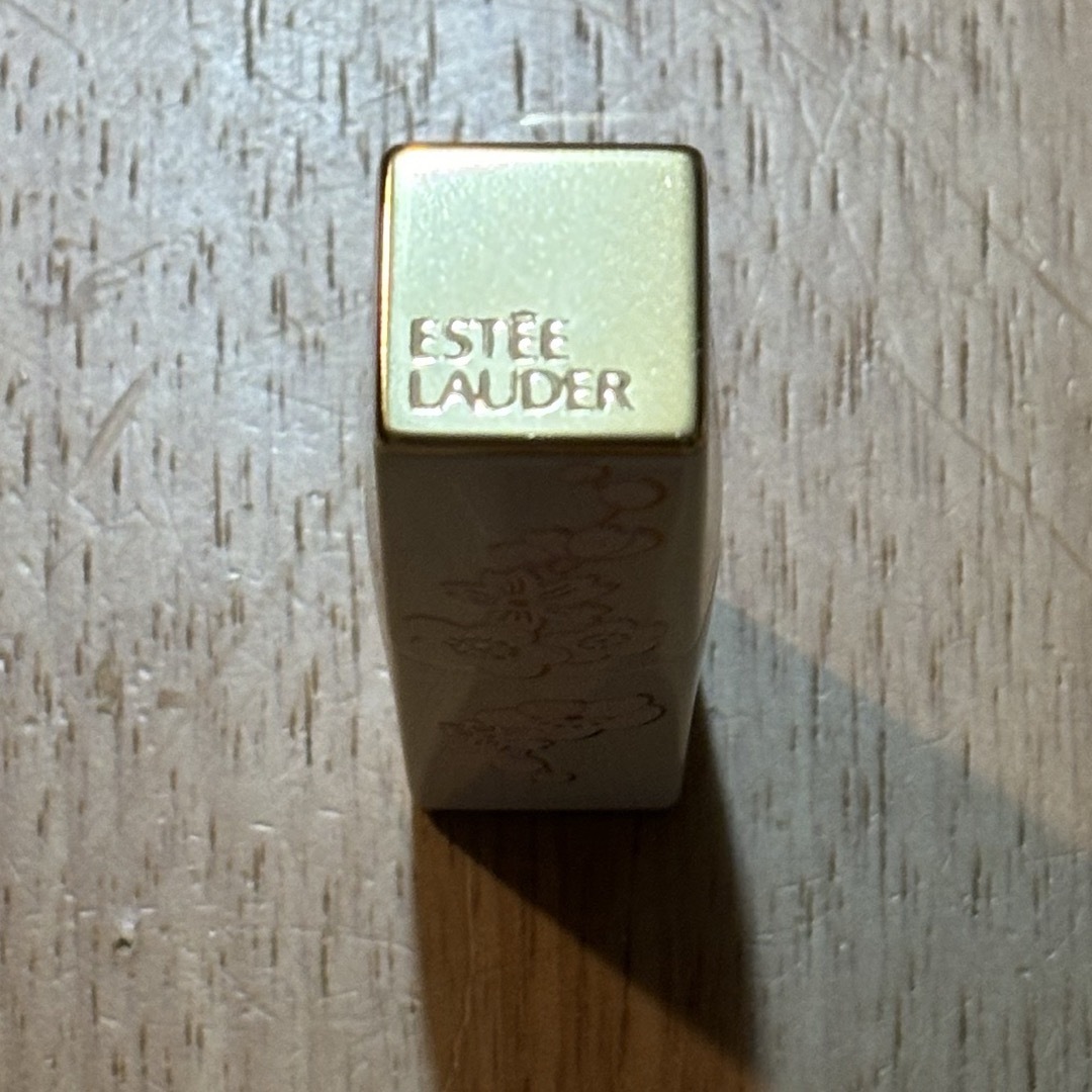 Estee Lauder(エスティローダー)のエスティ ローダー  ピュア カラー エンヴィ 573 パッション フルーツ コスメ/美容のベースメイク/化粧品(口紅)の商品写真