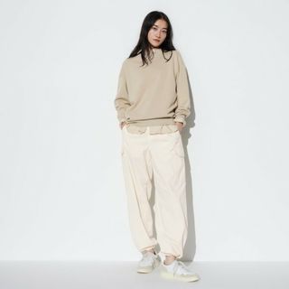 UNIQLO - ユニクロ　今期　イージーカーゴパンツ　ナチュラル　XSサイズ　新品タグ付き