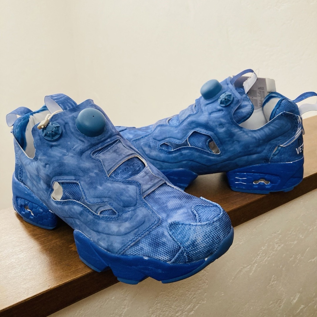 VETEMENTS(ヴェトモン)の【未使用品】VETEMENTS ×Reebok INSTAPUMP FURY レディースの靴/シューズ(スニーカー)の商品写真